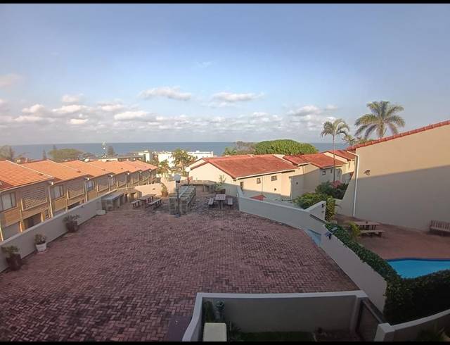 3 BEDROOM APARTMENT FOR SALE IN UVONGO BEACH